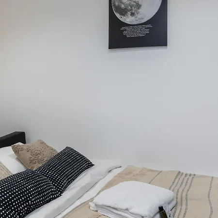 Neuf Porte De Saint Cloud 16 - 4p Apartment Paris
